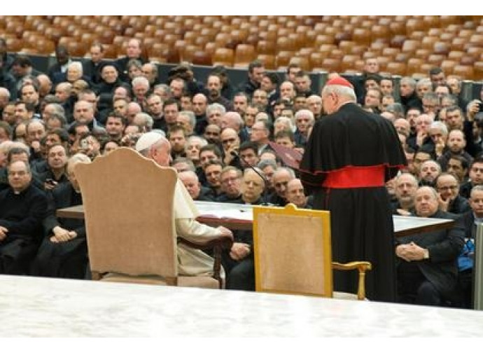 Papa Francesco con il clero romano